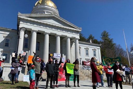 protestors in front of Vermont state capital